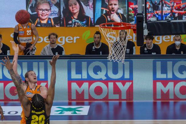 队和中下游 队和中下游