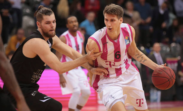 射还是在内 射还是在内